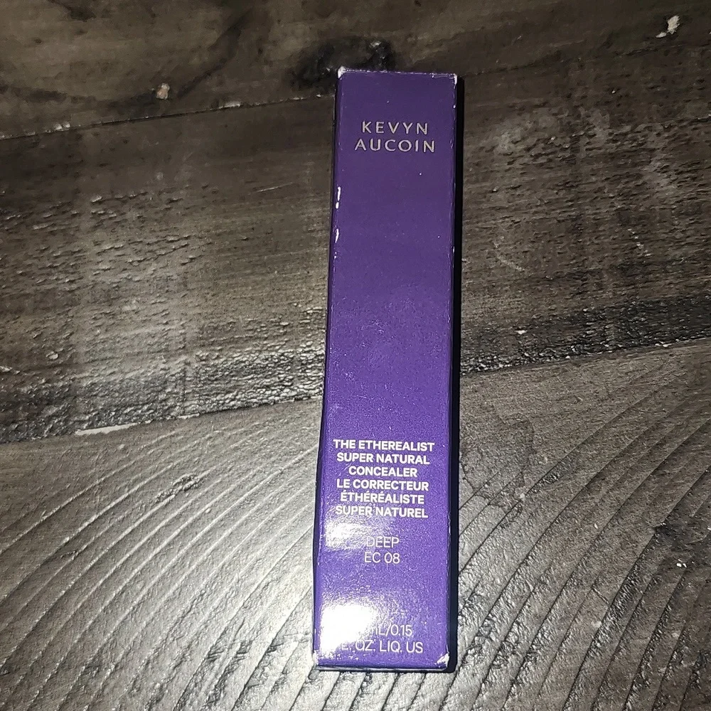 Keyvn Aucoin The Etherealist Super Natural Concealer in Deep EC 08